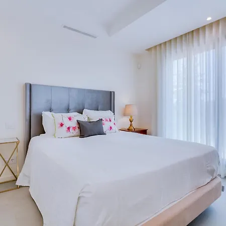 Сasa de vacaciones 3bdr Premium Country Club Retreat